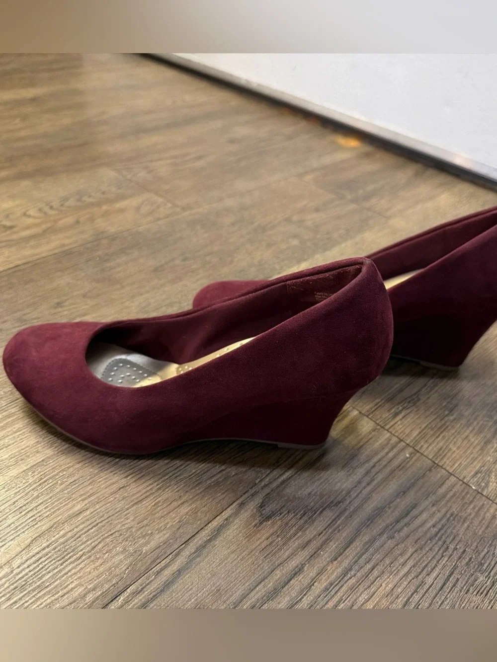 Women's Burgundy Suede Wedge Pumps